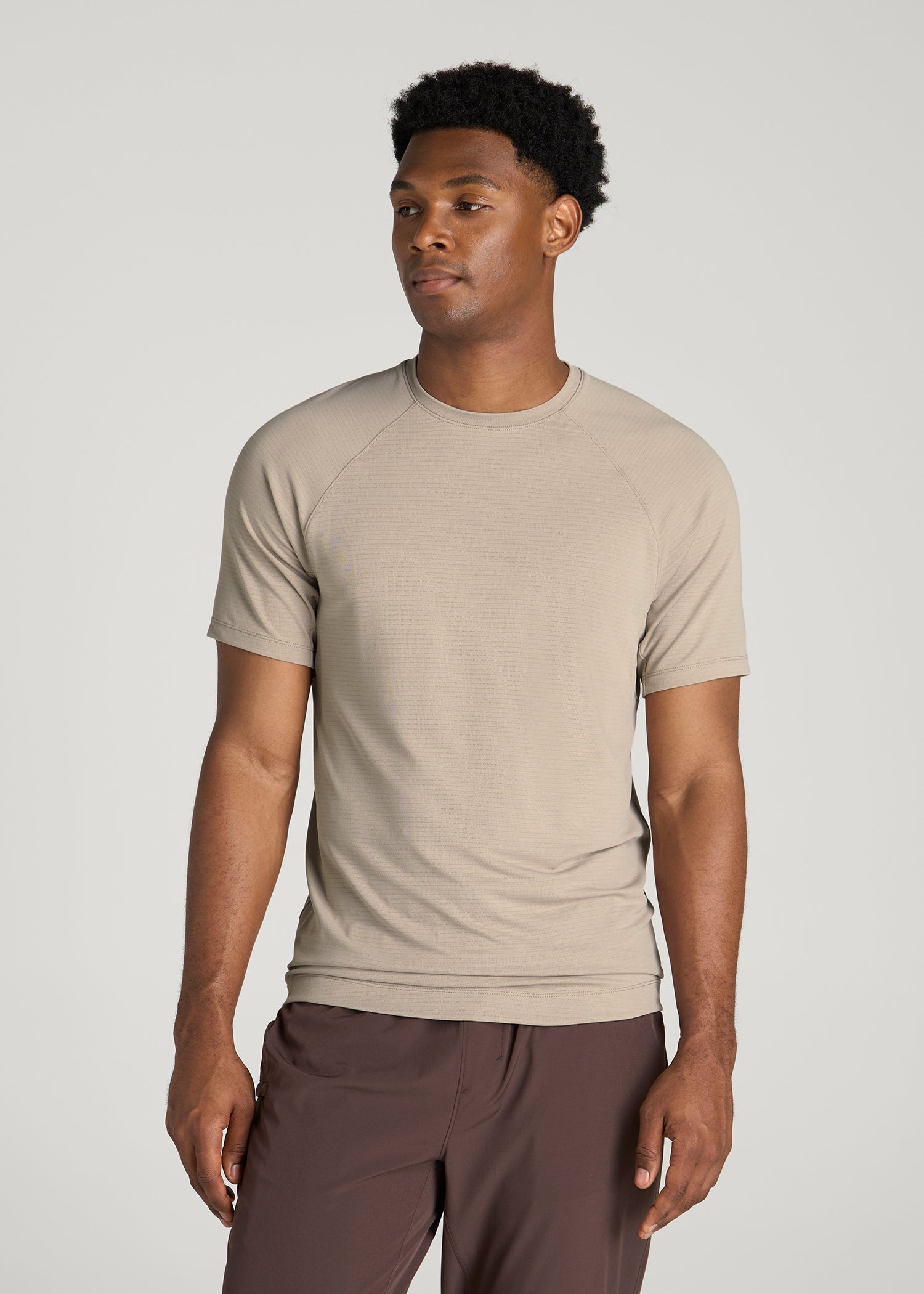 Air Knit Short Sleeve Performance T-shirt for Tall Men in Simply Taupe