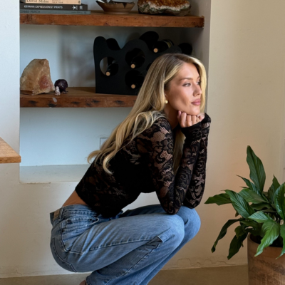 LARSON LACE TOP IN BLACK